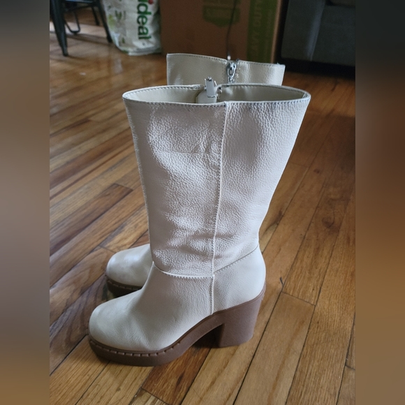 Preowned Boots - Picture 6 of 7